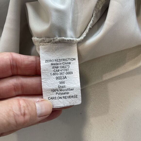 Zero Restriction Golf Outerwear Lightweight Golfing Vest Point O'Woods MI Men M - Picture 13 of 13